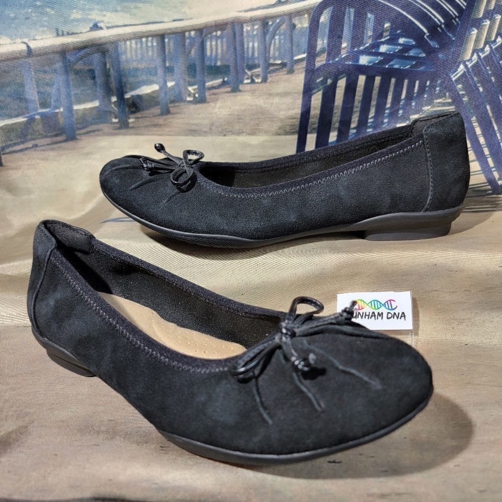 Collection by Clarks Sara Aster Suede Flats Women's 6.5